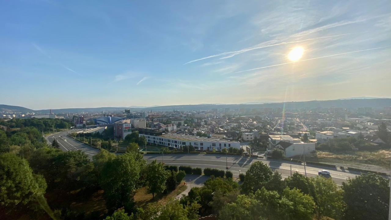 Monte Amnis Kosice Apartment Bagian luar foto